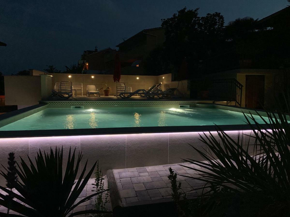 Grand Pool Apartment Ika-オパティヤ エクステリア 写真